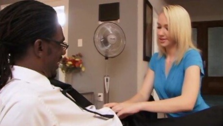 Hardcore interracial fucking with blonde amateur Sarah Monroe
