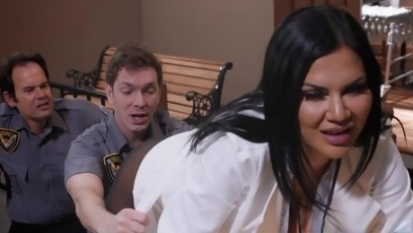 Brunette whore Jasmine Jae got assfucked on the table