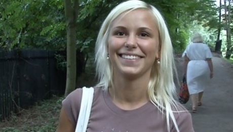 Cute teenage newcomer fucked for quick cash outside